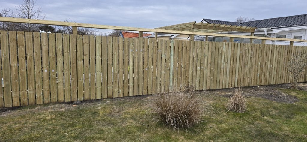 Staket i Elinelunds sommarstad